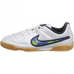 Nike Jr. Tiempo Rio II IC - Botas de fútbol - Weiß (White/Volt-Soar-Black)